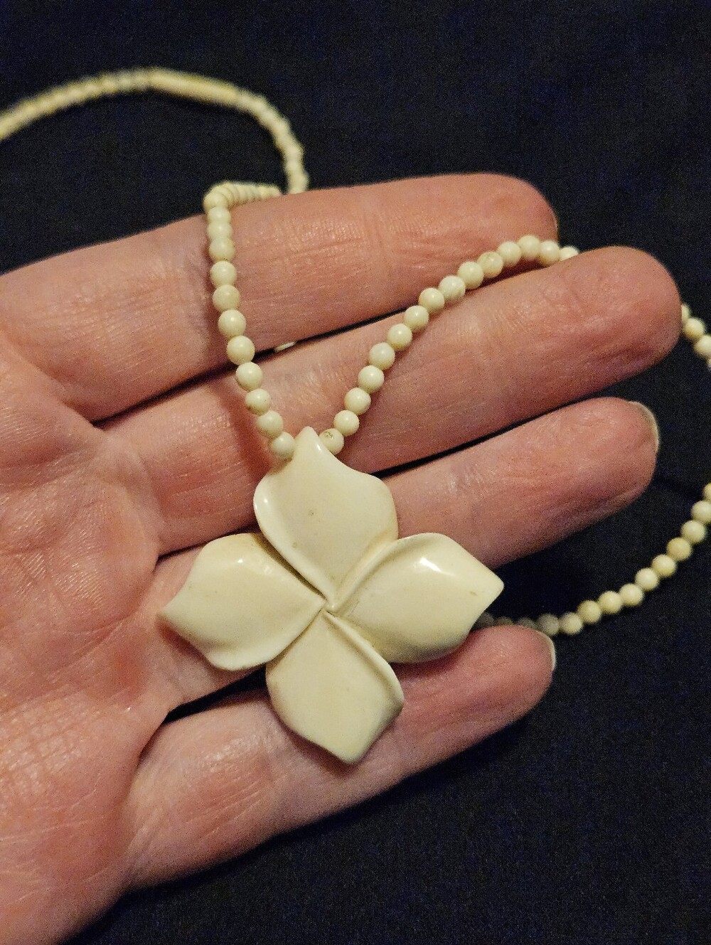 Vintage Carved Bovine Bone Hawaiian Plumeria Flower Pendant Necklace 18"